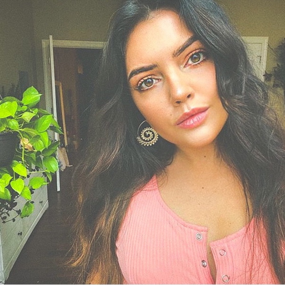 Meet your Posher, Marissa